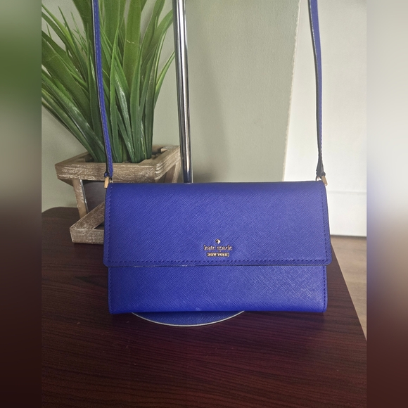 Kate Spade Crossbody ♠️ wallet - Picture 2 of 11